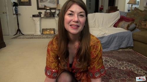 OlderWomanFun - Susana Moore 03 (HD/720p/583 MB)