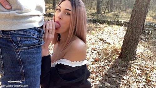 Onlyfans - Fiamurr Risky Public Sex In The Park With My Best Friend (FullHD/1080p/263 MB)