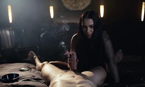 SmokingHawt - Black Angel (2K/1080p/600 MB)
