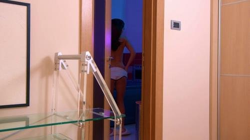 Onlyfans - Stepdaughter Fucked Stepdad Luna Roul (FullHD/1080p/223 MB)