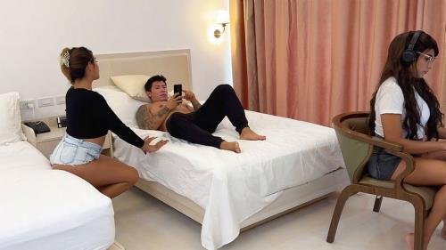 Onlyfans - Husband Cheats On His Wife By Fucking His Stepdaughter Right In Front Of Her Summer Steph (FullHD/1080p/244 MB)