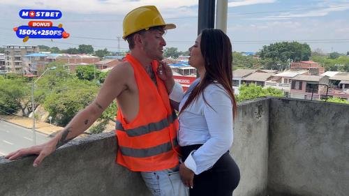 Onlyfans - Horny MILF Linda Clauss Fucks Construction Worker While She s Home Alone Linda Clauss (FullHD/1080p/640 MB)