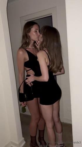 Onlyfans - Riley Reid Stella Barey The Place Is Nice They Make It Nicer (SD/1080p/493 MB)