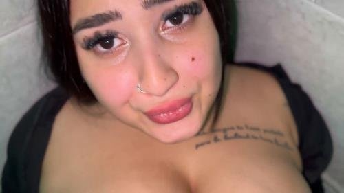 Onlyfans - I Play BOWLING With My 2 HUGE TITS Niquuiok (FullHD/1080p/300 MB)