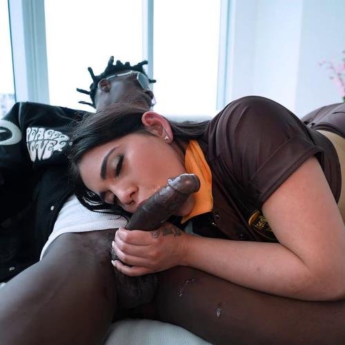 DickDrainers - Julz Gotti : Monster 12 Inch BBC Delivery To Her Throat, Pussy (FullHD/1080p/2.57 GB)