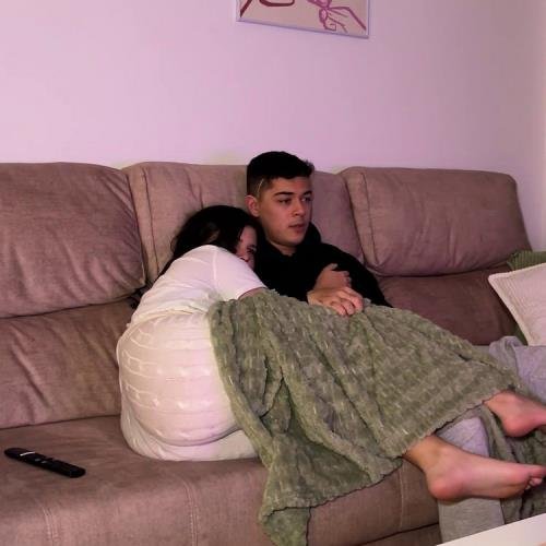 Onlyfans - My GF And I Suck At Watching Movies We Always End Up Fucking SecretsFilmed (FullHD/1080p/241 MB)