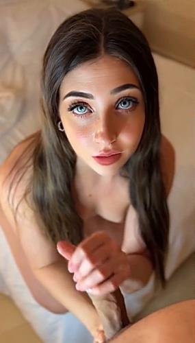 Onlyfans - BlewRz  Doggy Style With Oil In Pov (FullHD/1080p/175 MB)