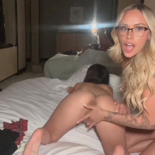 Onlyfans - Jameliz Jamelizzzz  083 (FullHD/1080p/430 MB)