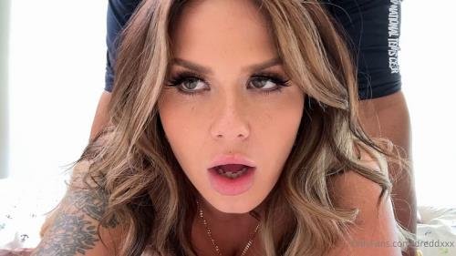 Onlyfans - DreddXXX 23  Bella Mia (HD/720p/1.40 GB)