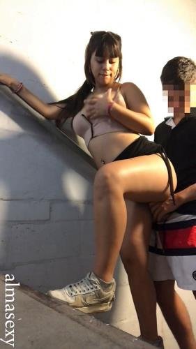 Onlyfans - ALMASEXY ON THE STAIRS OF THE PARKING LOT Almasexy69 (FullHD/1080p/170 MB)
