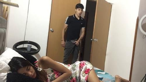 Onlyfans - I Enter My Sister In Law s Room And Make It Mine KaryandLuca (HD/720p/113 MB)