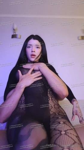 Onlyfans - Julieta Yanez 35 (SD/1280p/1.11 GB)