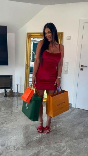 Onlyfans - Nadine Kerastas Paid For Shopping In ANAL (SD/1920p/777 MB)