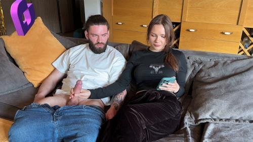 Onlyfans - Girlfriend Get Jealous To AI Bot, But Get Horny Posh Spicy (FullHD/1080p/582 MB)