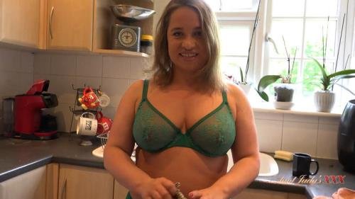 AuntjudysXXX - Olga Cabaeva  Fucking Your Step Mom Olga In The Kitchen POV (FullHD/1080p/930 MB)
