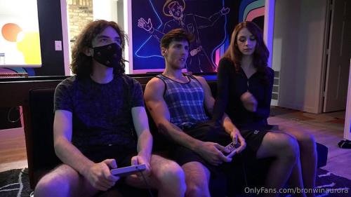 Onlyfans - Lilah Lovesyou Sneaky Couple Swap FOURSOME (FullHD/1080p/1.16 GB)