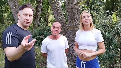 ImmoralLive - Lynna Nilsson, Matt Bird  HORNY MILF LYNNA NILSSON SEDUCES THICK PRICK PERSONAL TRAINER (FullHD/1080p/1.67 GB)