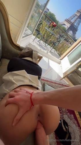 Onlyfans - Katiana Kay Holiday Reverse Cowgirl Sextape (SD/1080p/76.6 MB)