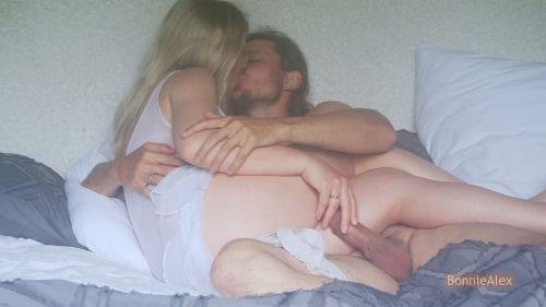 Onlyfans - So Close In The Morning � Gentle Sex, Loving Words, And Creampie Bonniealex (FullHD/1080p/225 MB)