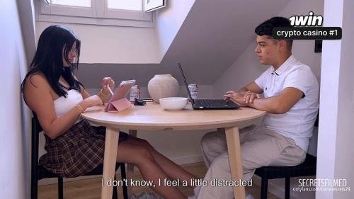 Onlyfans - My Classmate Showed Me How Grateful She Was For My Help SecretsFilmed (FullHD/1080p/420 MB)