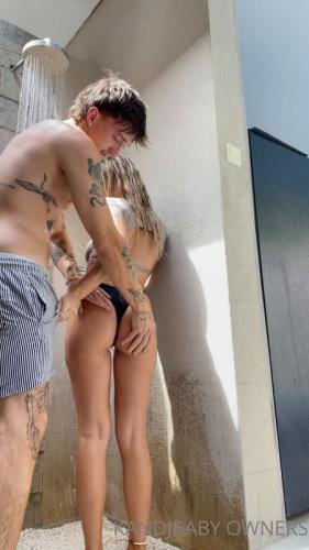 Onlyfans - KandJbaby Kandjbaby  PPV After Shower BG (SD/1920p/222 MB)