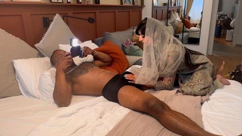 Onlyfans - Bhabi Aaliyah Yasin Cheats On Her Husband During Eid With BBC Aaliyah Yasin (FullHD/1080p/142 MB)