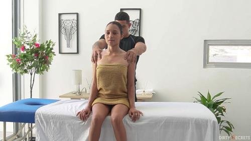 Onlyfans - I GO TO a SPA TO GET a MASSAGE AND END UP FUCKING THE MASSEUSE Emma Anturin (FullHD/1080p/786 MB)