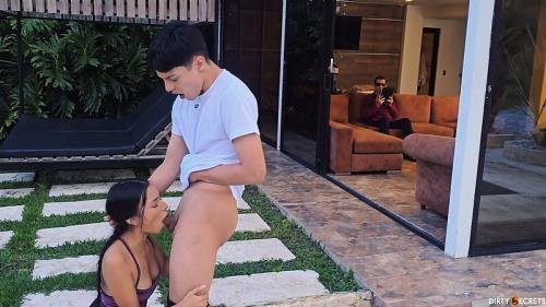 Onlyfans - ANAL FUCK WITH LIL TIMY AT MR GARRISON S HOUSE Emma Anturin (FullHD/1080p/622 MB)