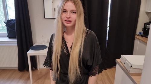 Onlyfans - Paid For Pizza With Sex VladaMais (FullHD/1080p/309 MB)
