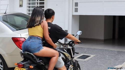 Onlyfans - I Was Horny And I Went For This Latina Slut Soloincognita (FullHD/1080p/238 MB)