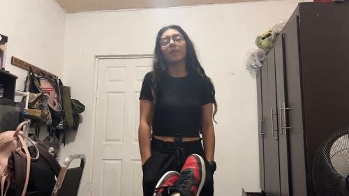 Onlyfans - SHE COMES TO COLLECT MY RENT AND LEAVES FULL OF MILK AndyHornyy (FullHD/1080p/451 MB)