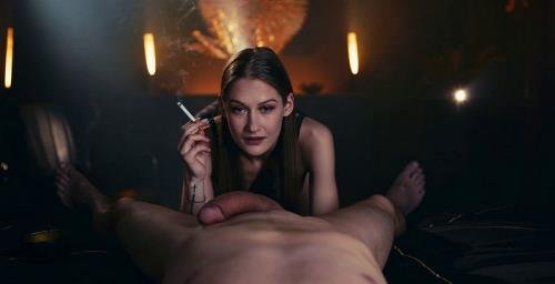Smokinghawt - Tiffany Tatum Smoking (2K/1080p/632 MB)