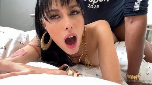 Onlyfans - Valeria Mars Dredd (HD/720p/2.00 GB)